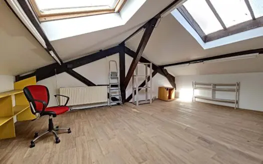 Bureau à louer, 18 m² – 93400
