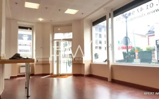 Local commercial à louer, 170 m² – 92600