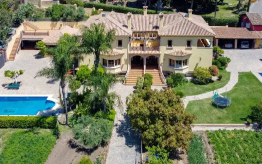 Villa à vendre, 887 m² – 29678